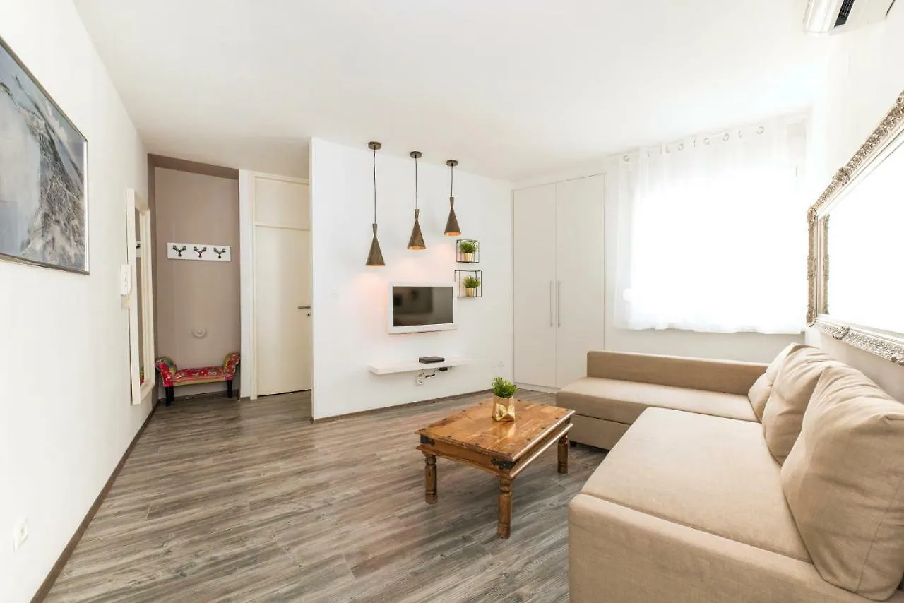 City Smart Apartment Split